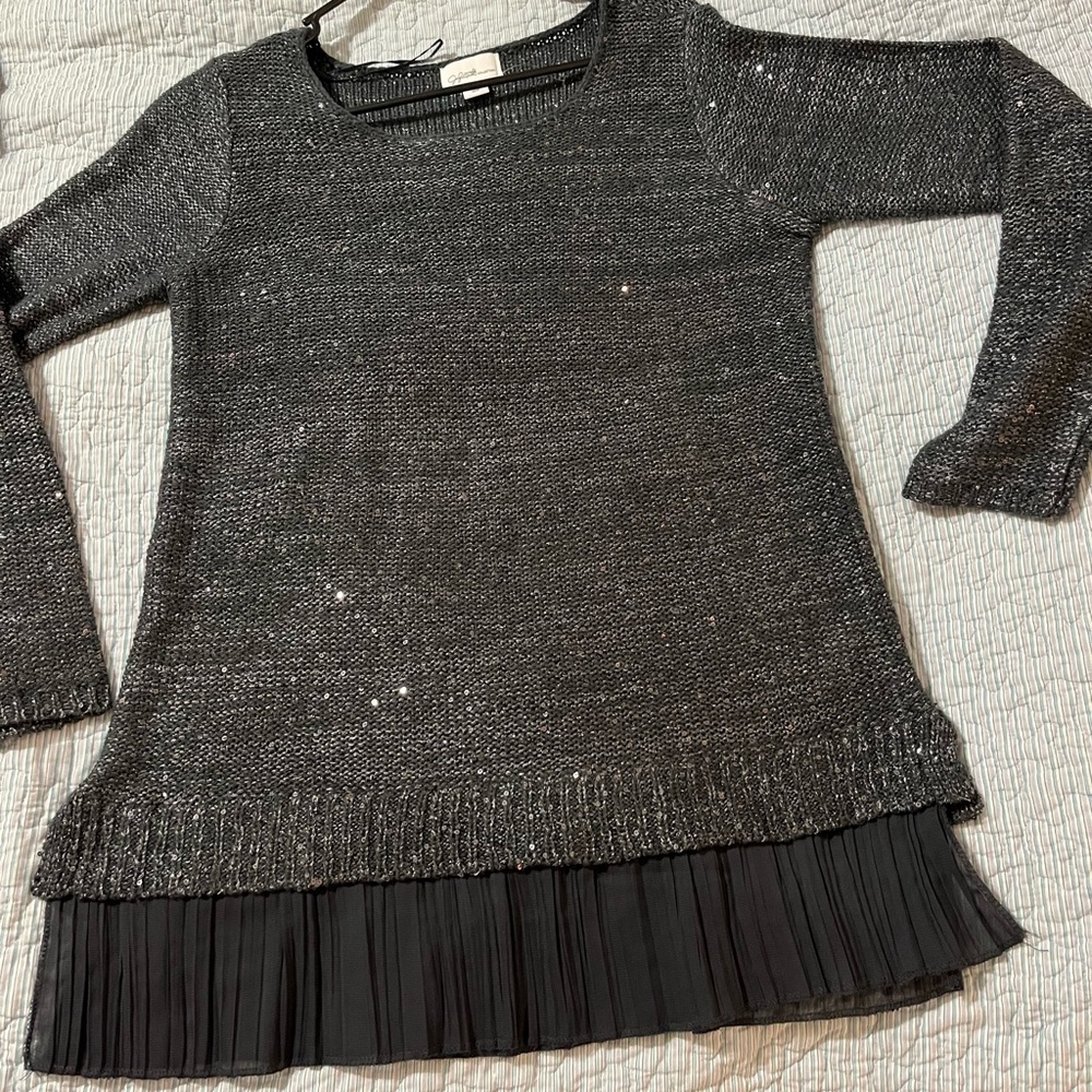 NWOT BEAUTIFUL SPARKLY CHRISTMAS SWEATER SIZE MEDIUM